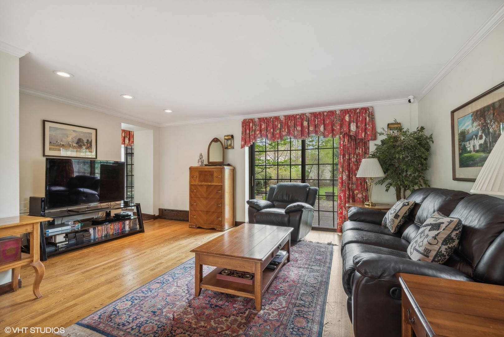 172 Dewindt Road Winnetka, IL 60093 - Photo 9 of 20