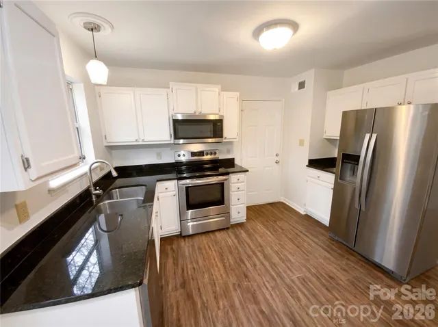 $331,000 | 5719 Rocbridge Lane, Charlotte, NC 28208