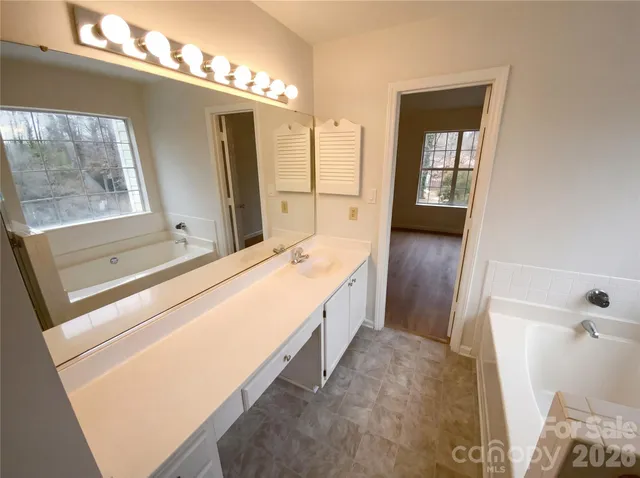 $331,000 | 5719 Rocbridge Lane, Charlotte, NC 28208