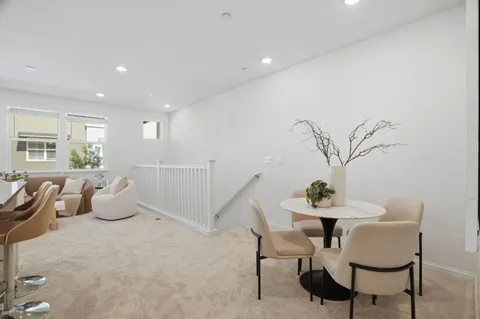 $878,000 | 2082 Mahuron Circle, San Jose, CA 95133