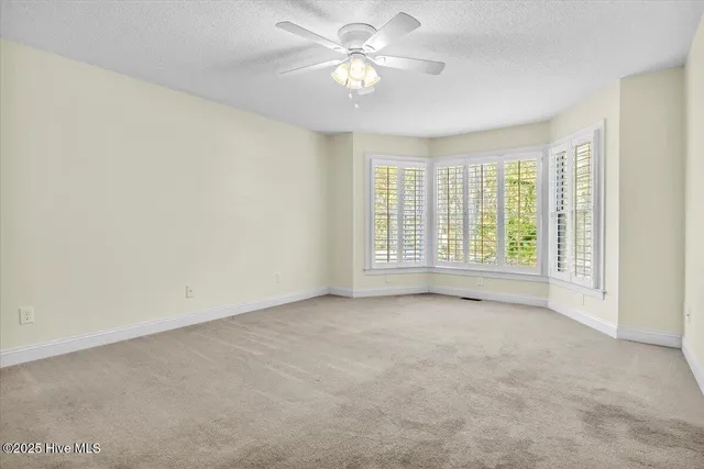 $724,900 | 814 Canal Cove Road, Lake Waccamaw, NC 28450