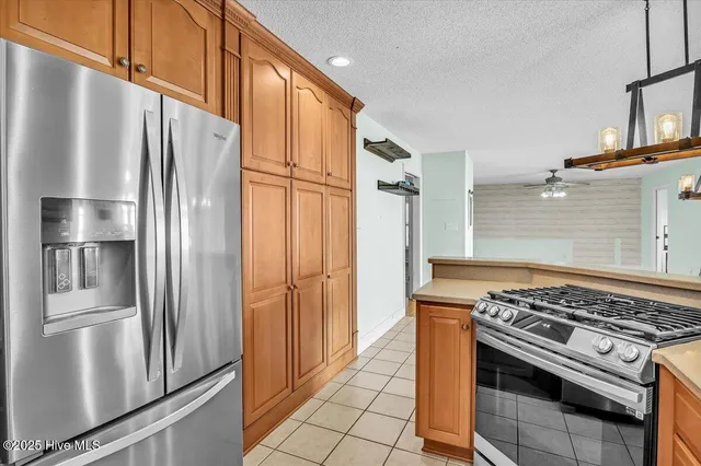 $724,900 | 814 Canal Cove Road, Lake Waccamaw, NC 28450