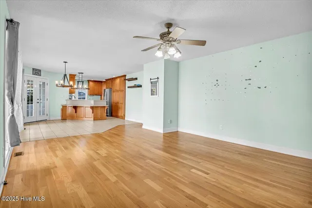 $724,900 | 814 Canal Cove Road, Lake Waccamaw, NC 28450