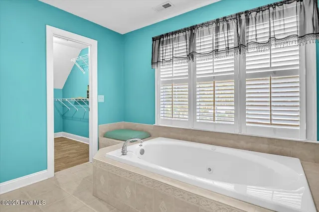 $724,900 | 814 Canal Cove Road, Lake Waccamaw, NC 28450