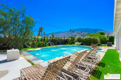 $785,000 | 2405 East Francis Drive, Palm Springs, CA 92262