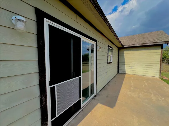 $1,600 | 1295 Harper Trail, Lockhart, TX 78644