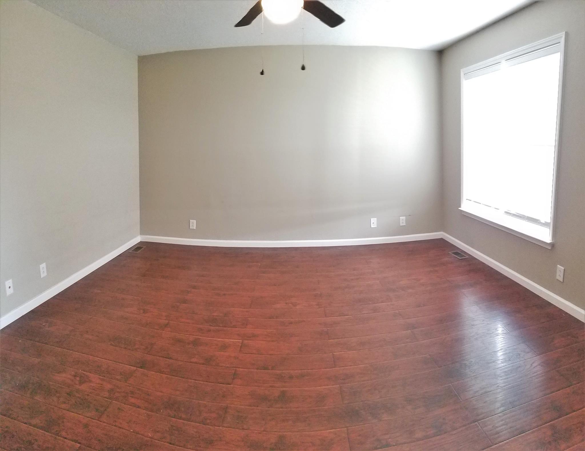 608 Avondale Road Oak Grove, KY 42262 - Photo 3 of 11 living room