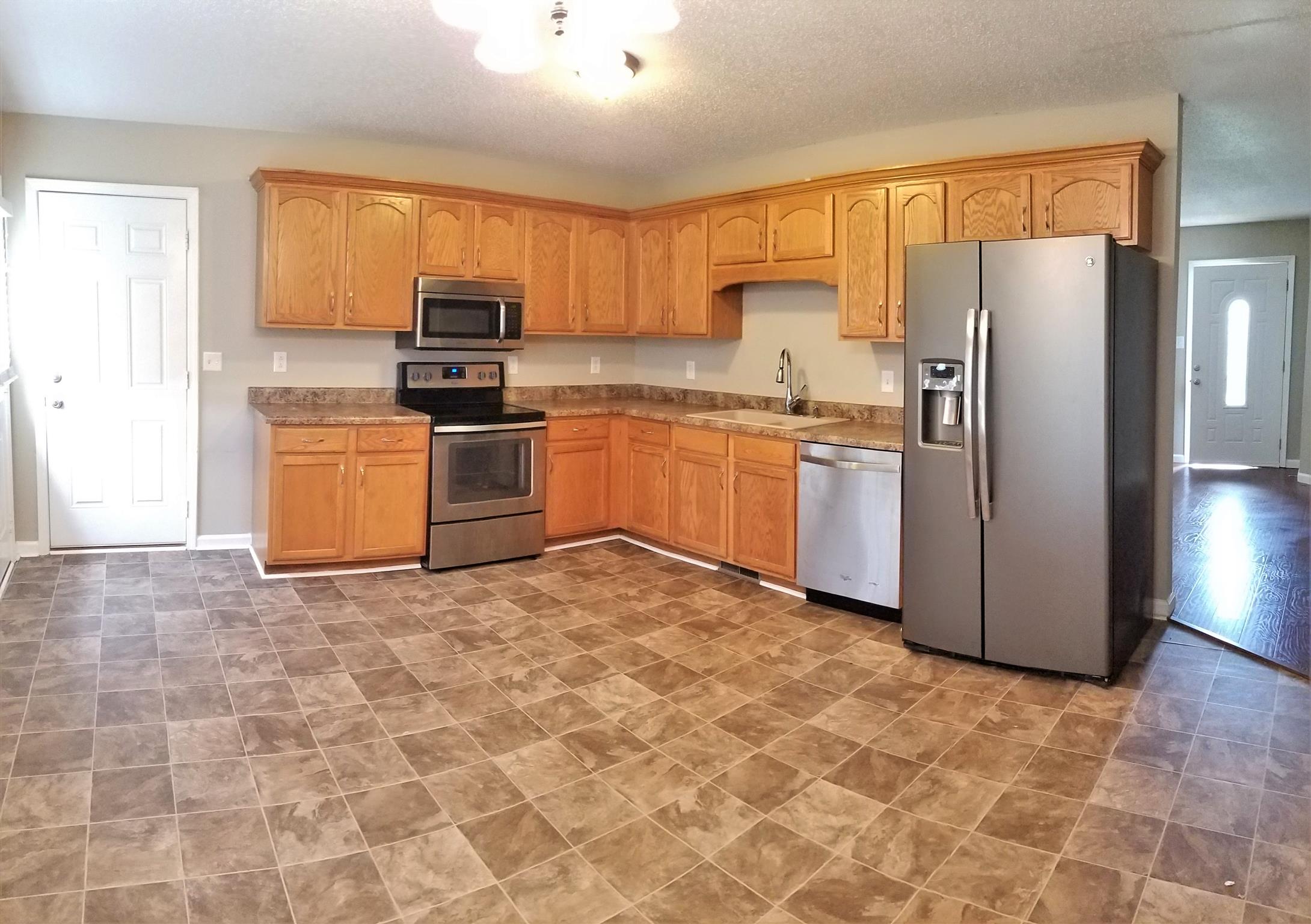 608 Avondale Road Oak Grove, KY 42262 - Photo 4 of 11 kitchen