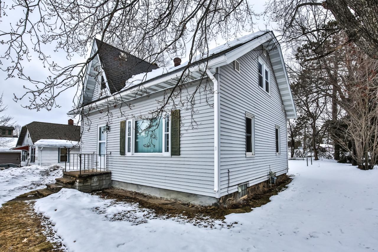 221 East Monico Street Rhinelander, WI 54501 - Photo 4 of 17 Gallery Image 4