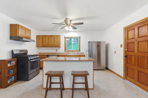 $350,000 | 15194 Wonderland Boulevard, Redding, CA 96003