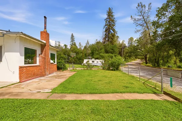 $350,000 | 15194 Wonderland Boulevard, Redding, CA 96003
