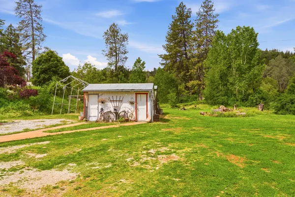 $350,000 | 15194 Wonderland Boulevard, Redding, CA 96003