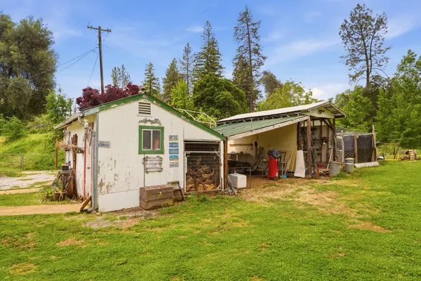 $350,000 | 15194 Wonderland Boulevard, Redding, CA 96003