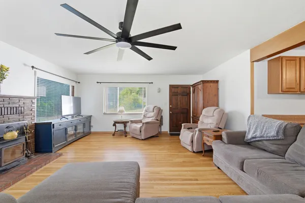 $350,000 | 15194 Wonderland Boulevard, Redding, CA 96003