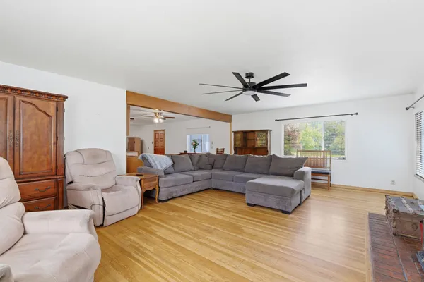 $350,000 | 15194 Wonderland Boulevard, Redding, CA 96003