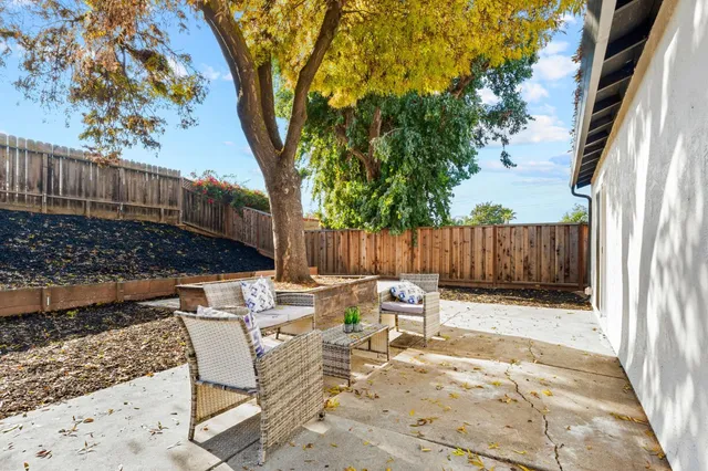 $1,299,800 | 1986 Camperdown Way, San Jose, CA 95121