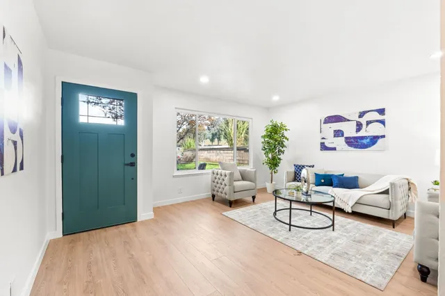 $1,299,800 | 1986 Camperdown Way, San Jose, CA 95121