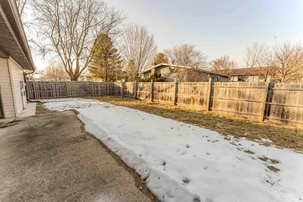 $329,900 | 1615 Lakeview Drive, Tomah, WI 54660