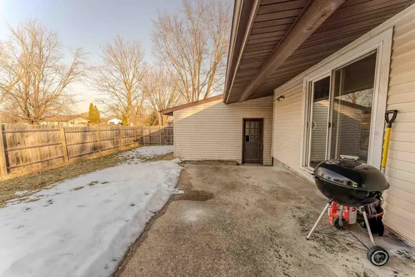 $329,900 | 1615 Lakeview Drive, Tomah, WI 54660