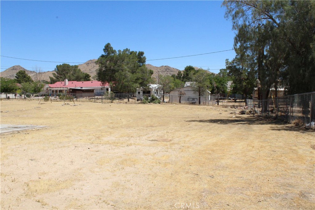 15975 Venango Road Apple Valley, CA 92307 - Photo 18 of 23