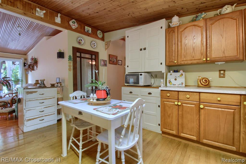 21900 Bohn Road Belleville, MI 48111 - Photo 12 of 35