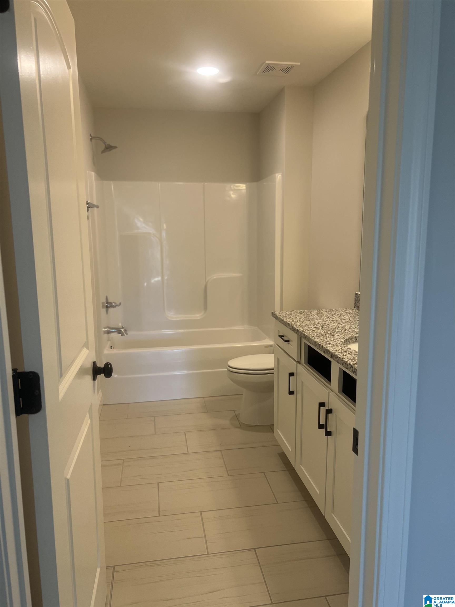 517 Ramsgate Drive Alabaster, AL 35114 - Photo 15 of 16