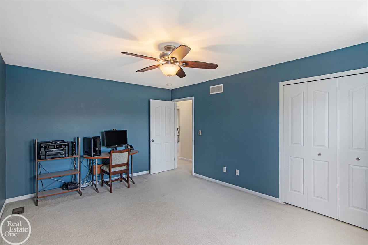 22661 Brantingham Road Macomb, MI 48044 - Photo 26 of 41