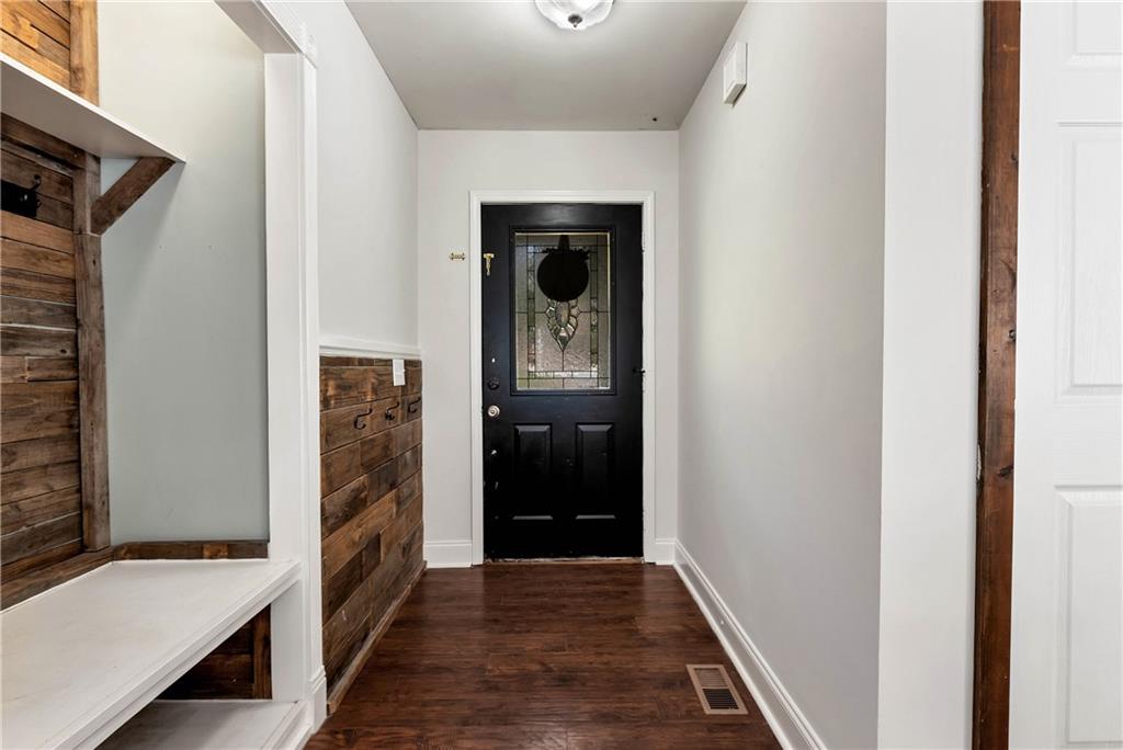 255 Leatherford Road Cleveland, GA 30528 - Photo 2 of 46