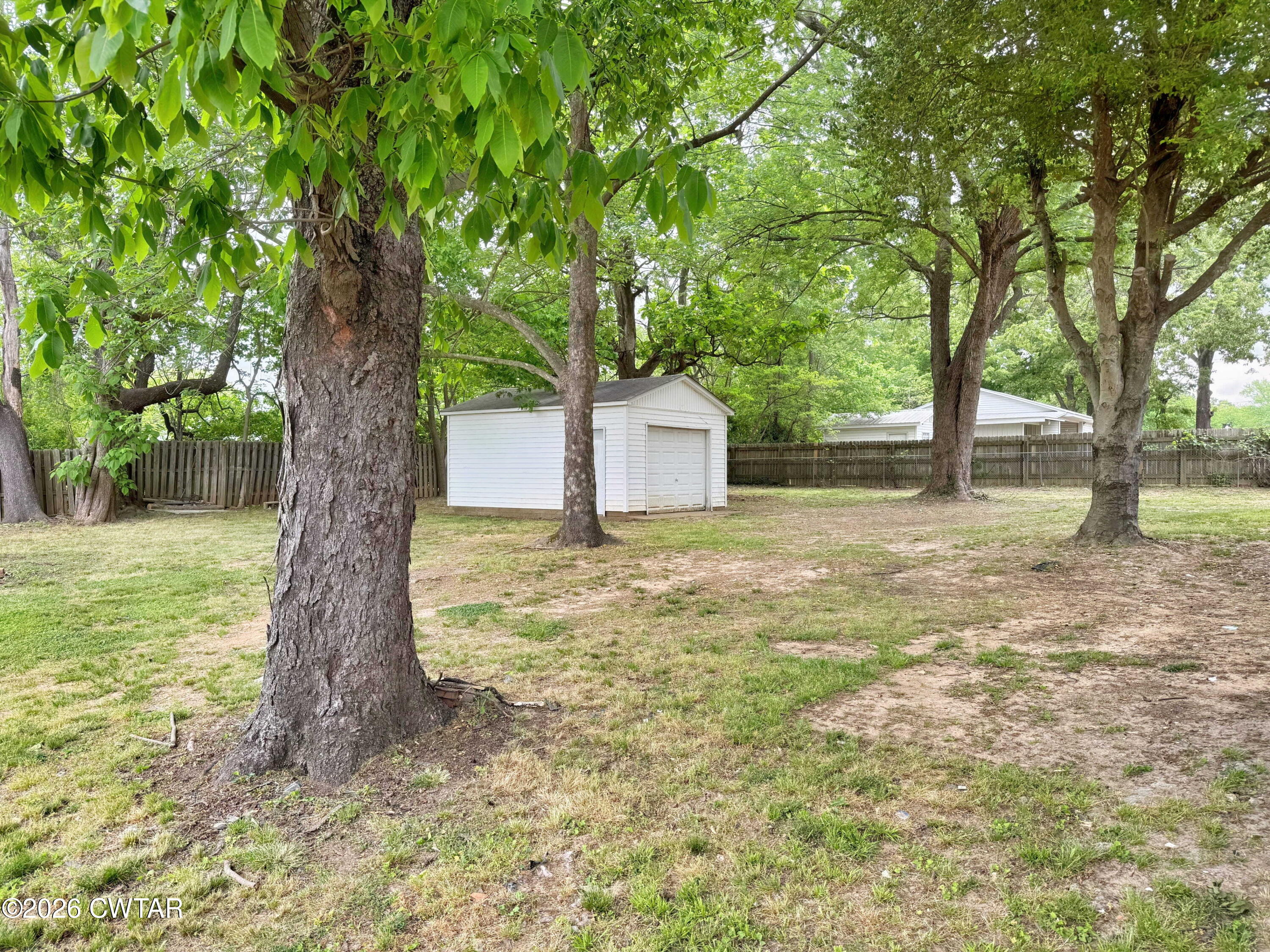 123 Ridgecrest Road Jackson, TN 38305 - Photo 16 of 16 Backyard