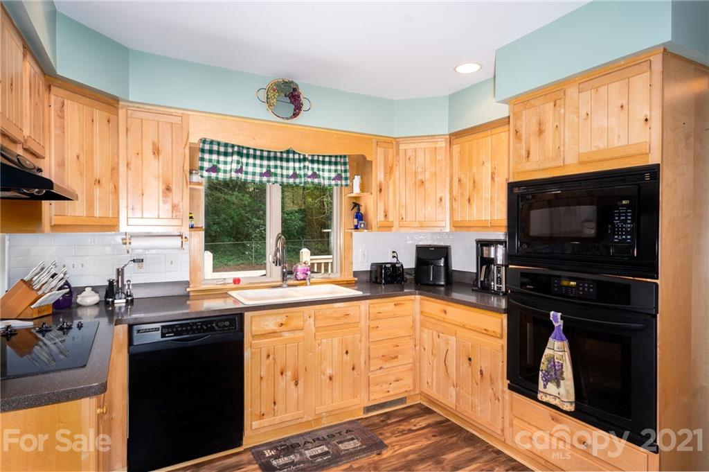 69 Renea Drive Brevard, NC 28712 - Photo 11 of 35 Gallery Image 11
