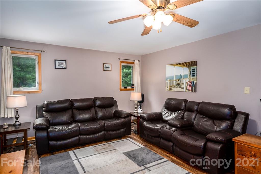 69 Renea Drive Brevard, NC 28712 - Photo 10 of 35 Gallery Image 10