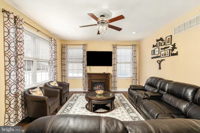 $899,200 | 15 Newtown Boulevard, Robbinsville, NJ 08691