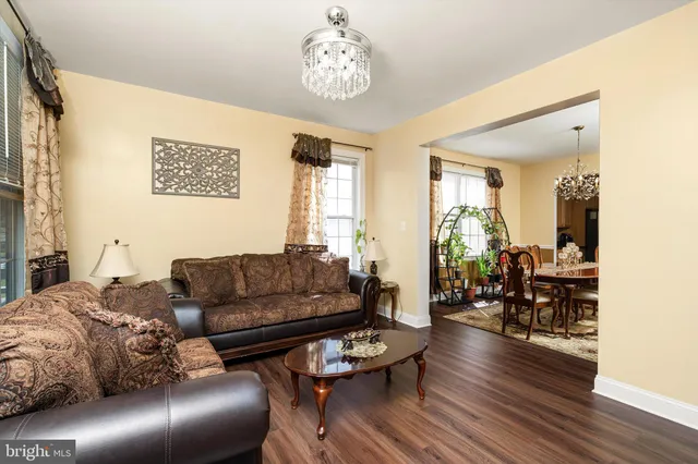 $899,200 | 15 Newtown Boulevard, Robbinsville, NJ 08691