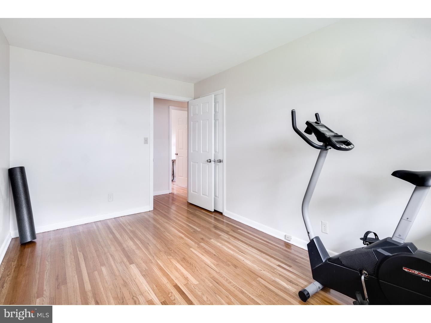 1121 Greenbriar Road Cherry Hill, NJ 08034 - Photo 13 of 25
