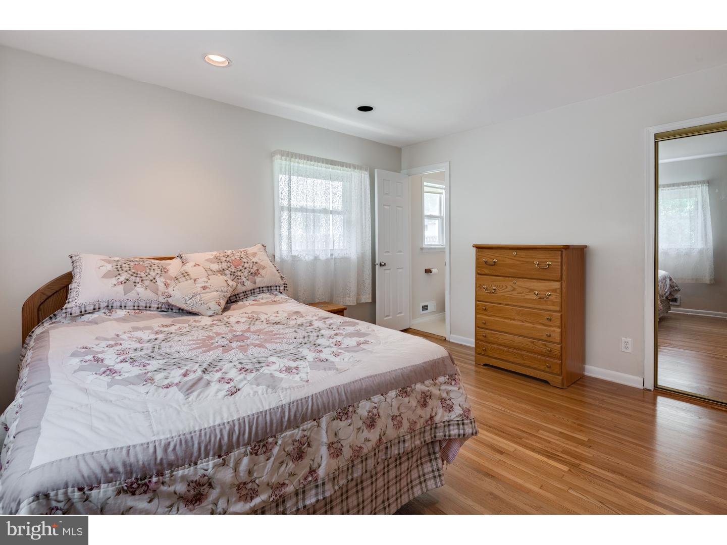 1121 Greenbriar Road Cherry Hill, NJ 08034 - Photo 17 of 25
