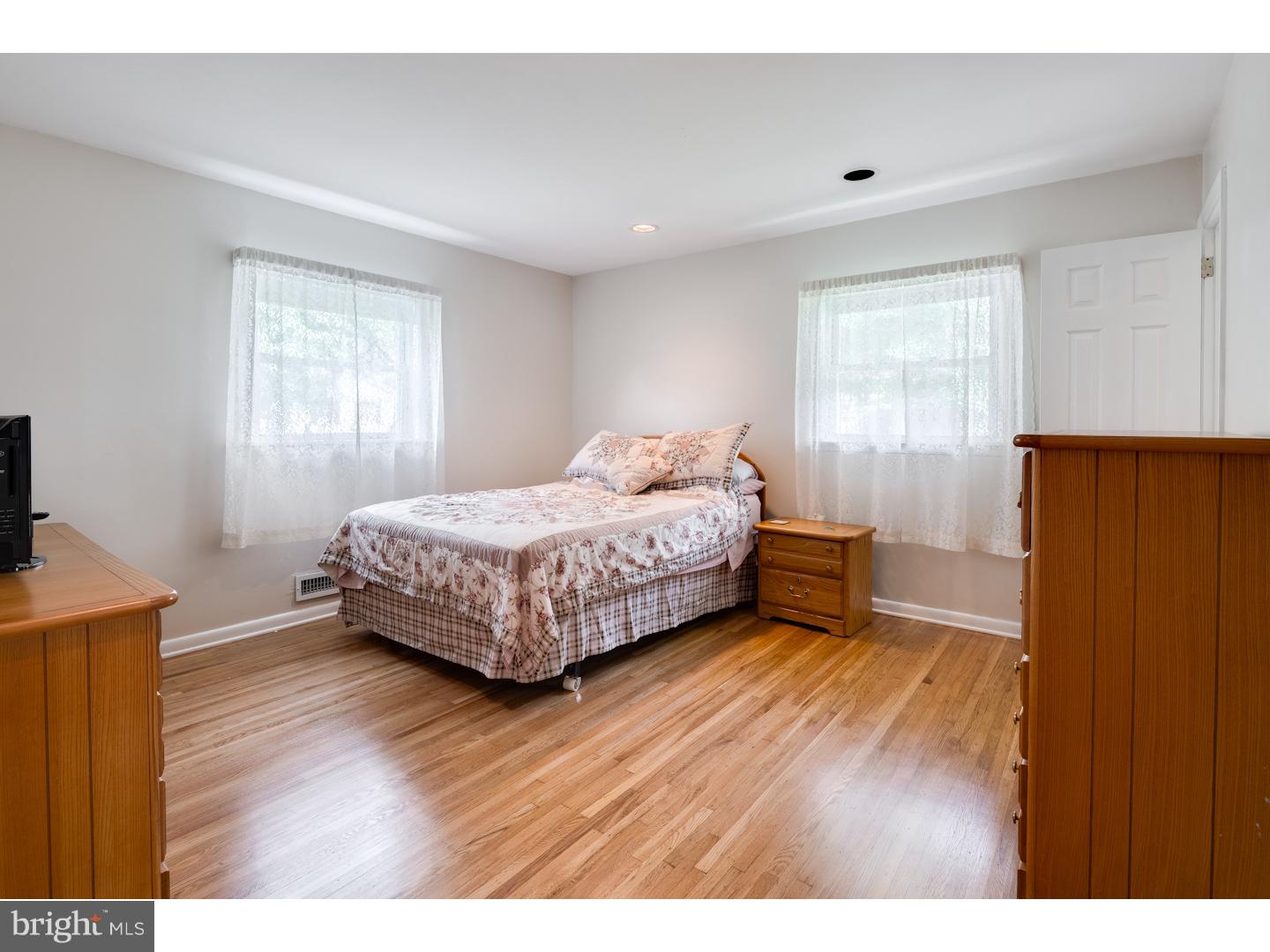 1121 Greenbriar Road Cherry Hill, NJ 08034 - Photo 18 of 25