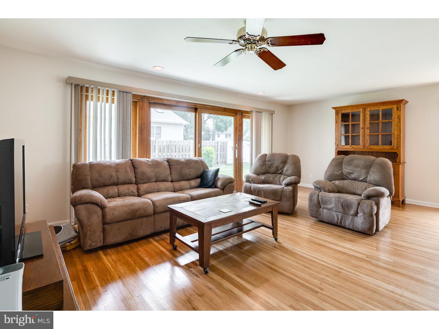1121 Greenbriar Road Cherry Hill, NJ 08034 - Photo 10 of 25