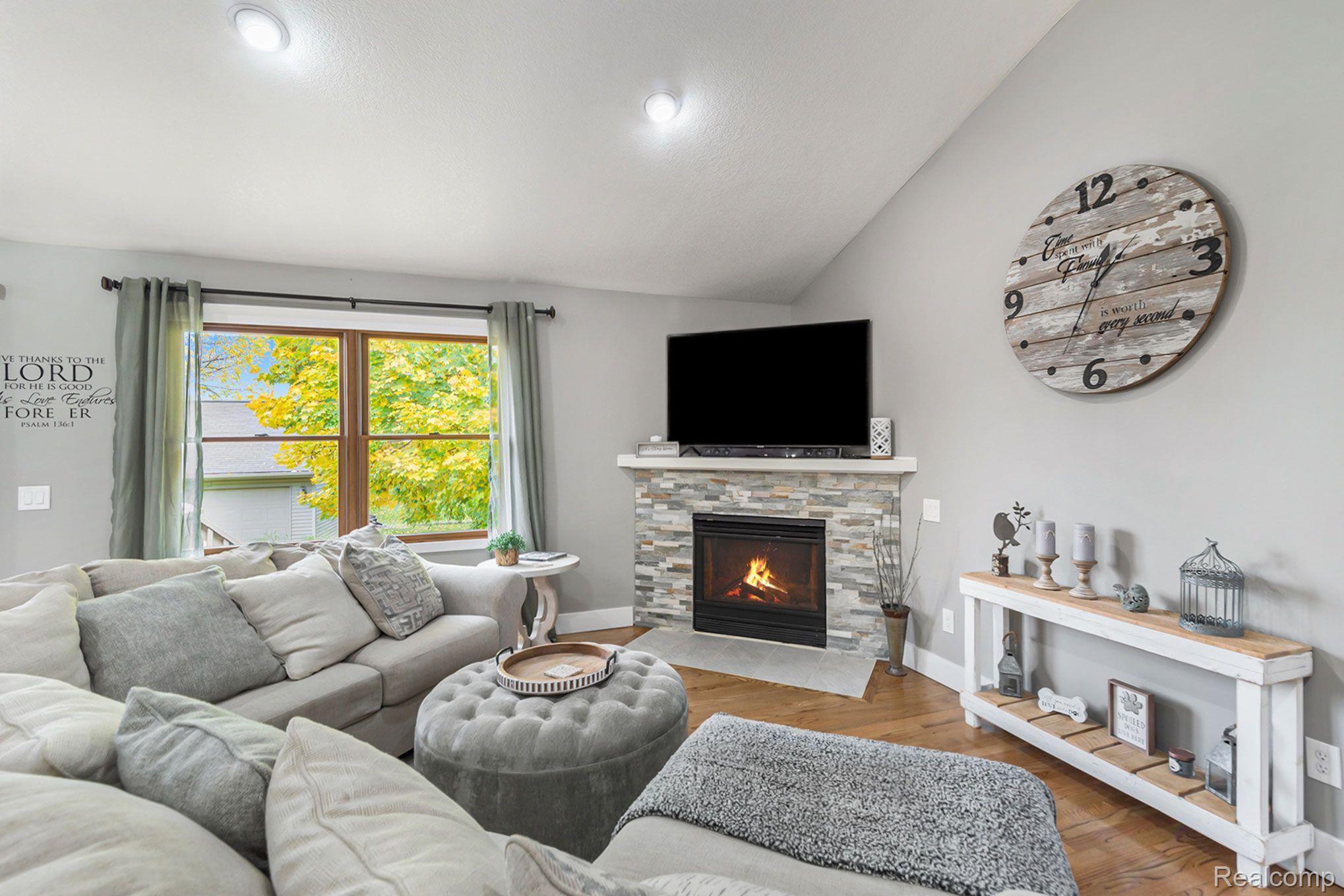 14453 Ripley Road Linden, MI 48451 - Photo 6 of 29 Gallery Image 6
