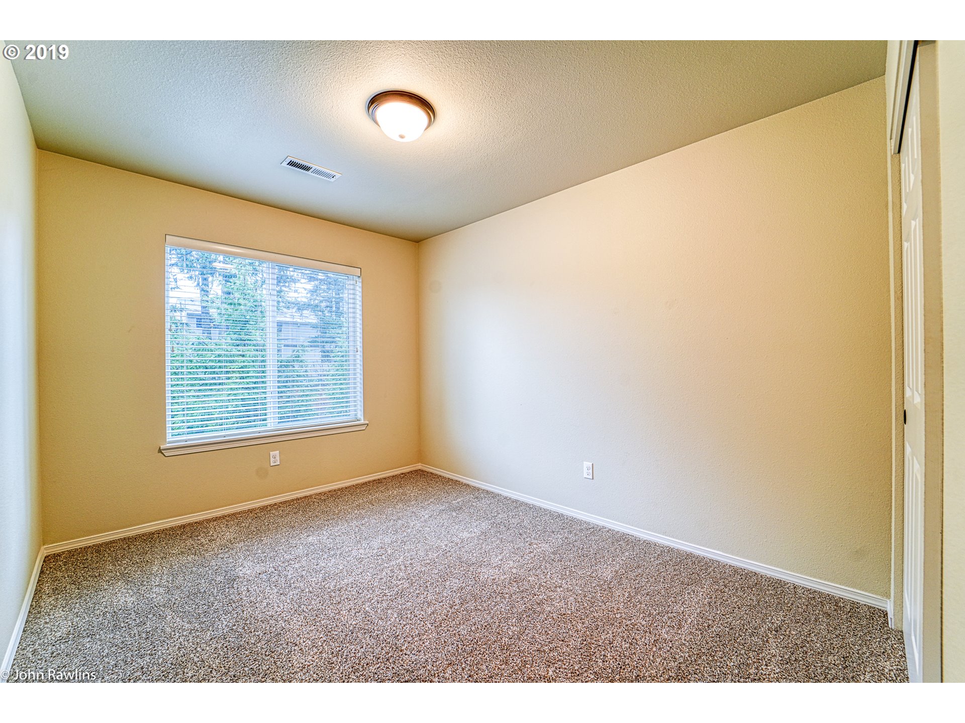 3346 Southwest Multnomah Boulevard Portland, OR 97219 - Photo 10 of 19 Gallery Image 10