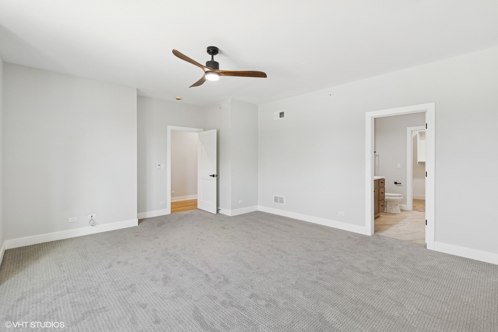 1816 Rosemary Road Highland Park, IL 60035 - Photo 19 of 35 a view of an empty room