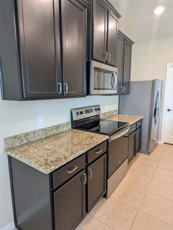 $2,300 | 21210 Echo Manor Drive, Hockley, TX 77447