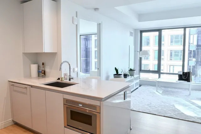 $6,000 | 135 Seaport Boulevard, Unit 1201, Boston, MA 02210