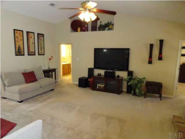 4116 Audiss Road Milton, FL 32583 - Photo 9 of 24 Family Room