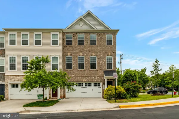 $4,000 | 21491 Willow Breeze Square, Ashburn, VA 20147