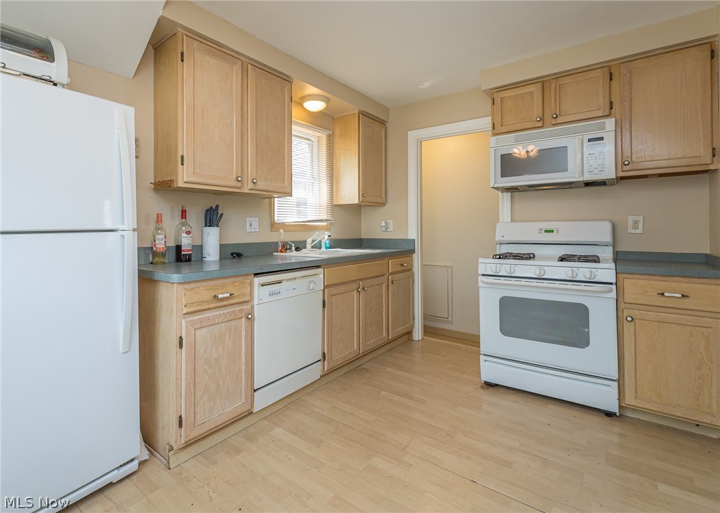 1134 Winston Road Cleveland, OH 44121 - Photo 2 of 17 Gallery Image 2
