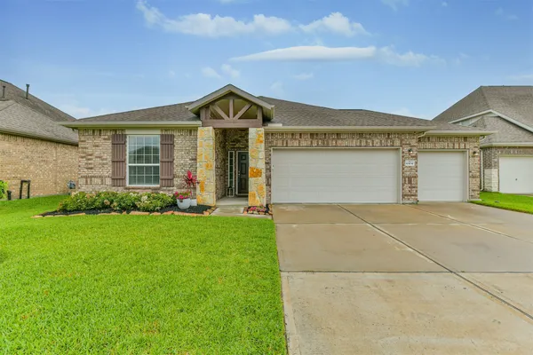 $410,000 | 6304 Firewood Drive, League City, TX 77573