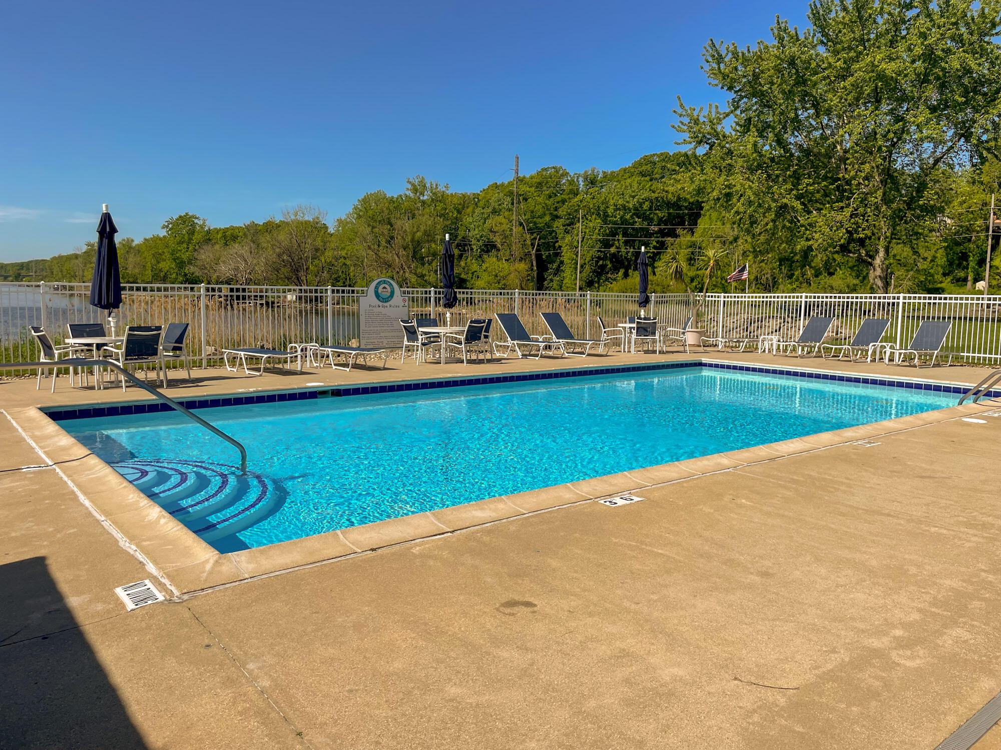 398 Anchors Way, Unit 87S St. Joseph, MI 49085 - Photo 15 of 16 pool
