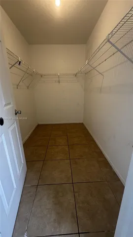 $2,800 | 915 Southeast 13th Road, Homestead, FL 33035