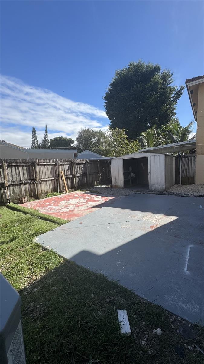 915 Southeast 13th Road Homestead, FL 33035 - Photo 20 of 23