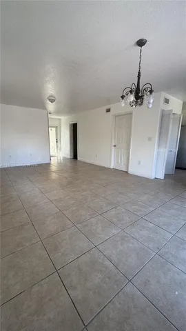 $2,800 | 915 Southeast 13th Road, Homestead, FL 33035